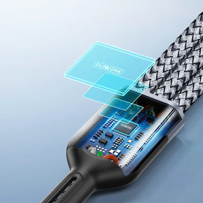 Detaljeret visning af elektronikken i Duzzona 3-i-1 kabel