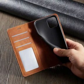 Flip cover til iPhone – brun, kortholder, åben og klar til brug